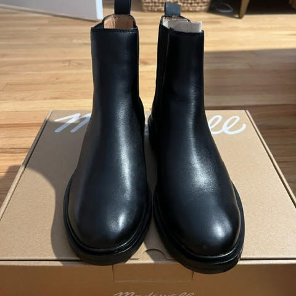 Madewell Chelsea Boots Size 8.5 - New in Box!